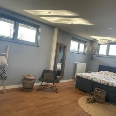 Bed & Breakfast Slapenopdewaal Beneden-Leeuwen
