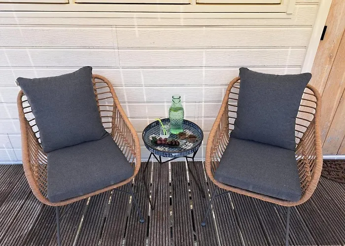 Slapenopdewaal Bed & Breakfast Beneden-Leeuwen