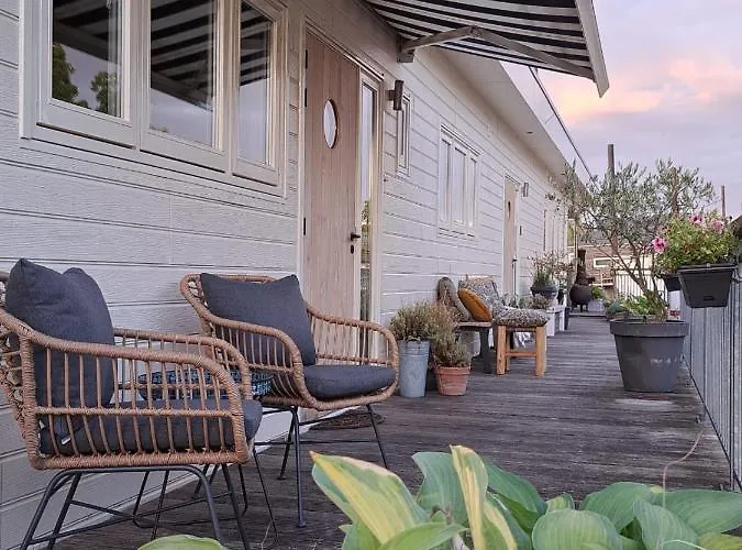 Slapenopdewaal 4* Beneden-Leeuwen