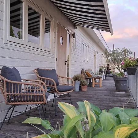 Slapenopdewaal 4* 베네덴리우벤